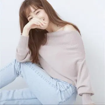 캐시미어 오프숄더 니트