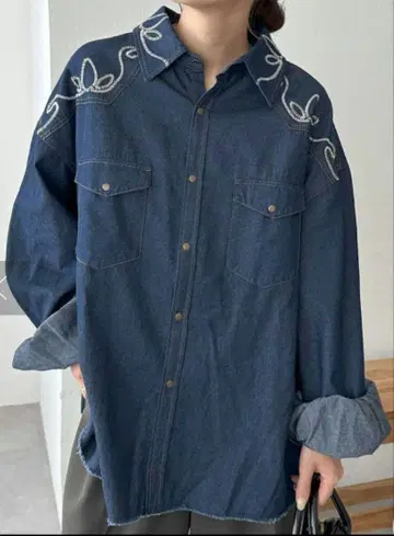 DISCOAT 데님 자수 웨스턴 셔츠