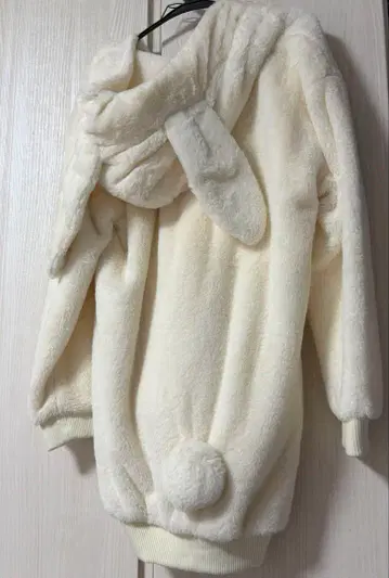 WC 토끼 귀 후드 부착 후드티 M 사이즈