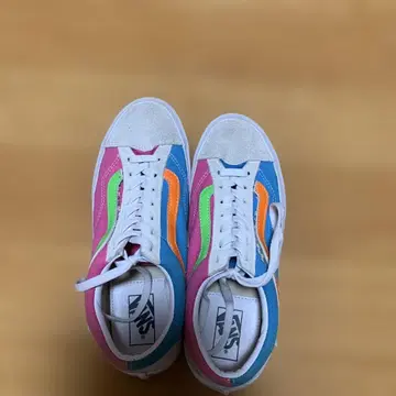 VANS 오프 더 월 스니커즈