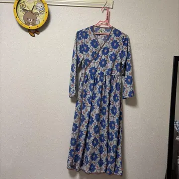 티티카카 카슈쿨 랩 원피스 꽃무늬 올 패턴 봄