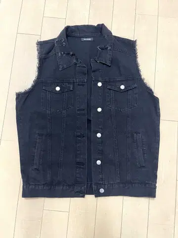 SHAGGIE 블랙 데님 베스트