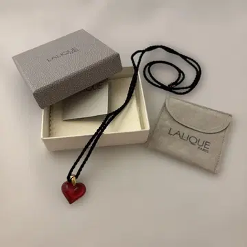 랄리크 하트의 목걸이