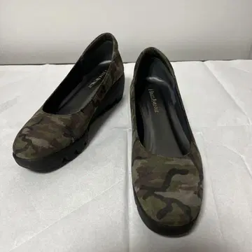 [ 레어 새상품급 ] HILLS AVENUE 웨이브 밑창 카모플라쥬 패턴