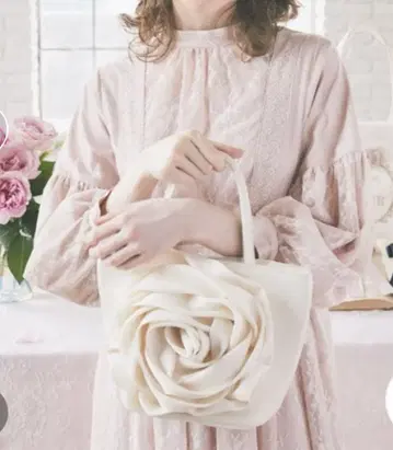 메종 드 플뢰르 Maison de FLEUR 빅 로즈 토트백 꽃