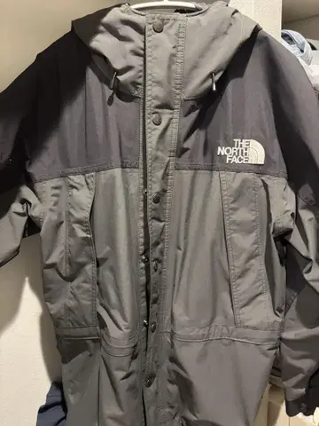 아스팔트 그레이 THE NORTH FACE 마운틴 라이트