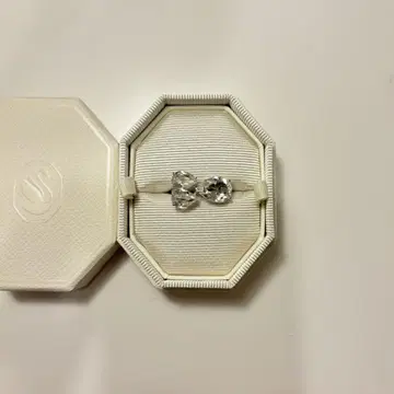 SWAROVSKI Millenia 반지 반지 페어컷