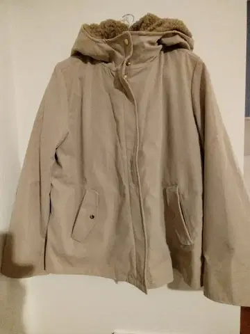 플리스 안쪽 베이지 마운틴 후드티