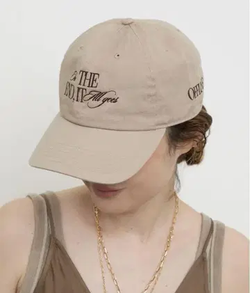 새상품 두지엠 클라세 BTN 로고 CAP 베이지