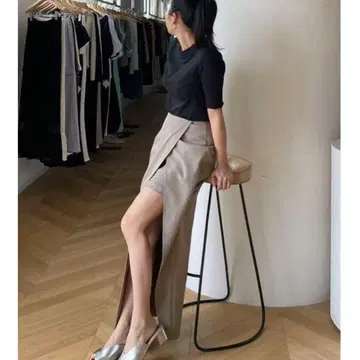 새상품 시루무린 롱 스커트 슬릿 아이라인