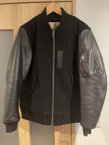 AVIREX MA-1 스타일 자켓 L 사이즈 블랙
