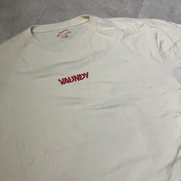 Vaundy XL 티셔츠 빨간색 자수