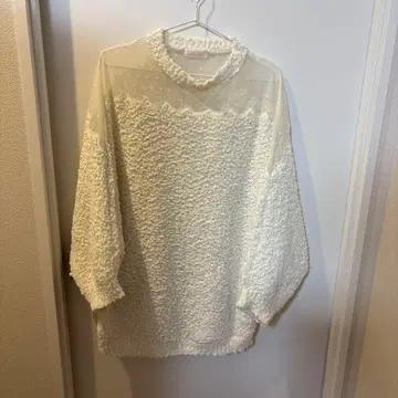 LIZ LISA 화이트 긴팔 상의