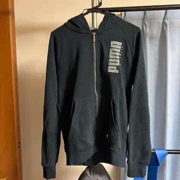 PUMA 블랙 집업 후드티