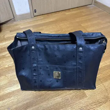 MCM 블랙 숄더백