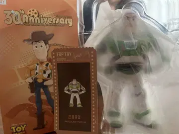 버즈 라이트이어 30주년 기념
