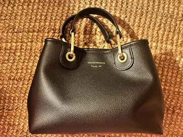 Emporio Armani 블랙 가죽 핸드백