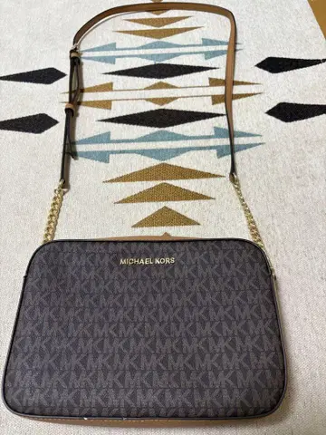 MICHAEL KORS MK 로고 숄더백