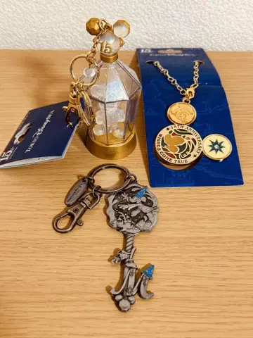 도쿄디즈니씨 15주년 기념 키링 세트 판타지아 열쇠 모양 키링