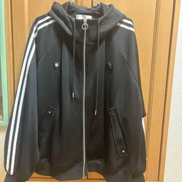 ADRER 라인 슬리브 트랙 지퍼 후드티 자켓 블랙 M