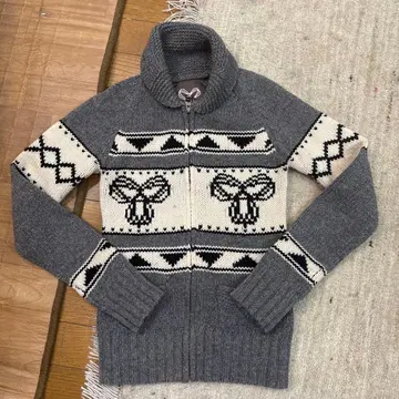 Aritzia TNA 카우친 니트 라빠르망 울