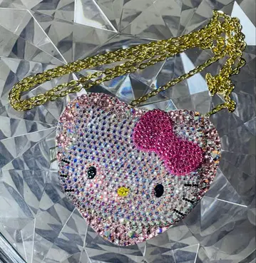 [산리오] 헬로키티 스와로브스키 하트형 숄더백