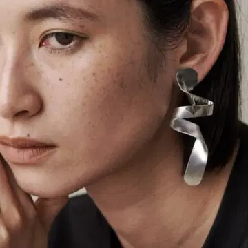미사용 UN3D. / 멜트 웨이브 귀걸이 실버