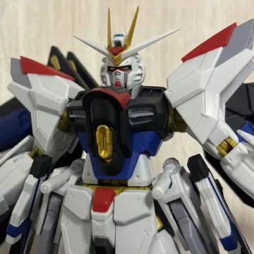 20. [정크제품] GUNDAM UNIVERSE 스트라이크 프리덤 이식