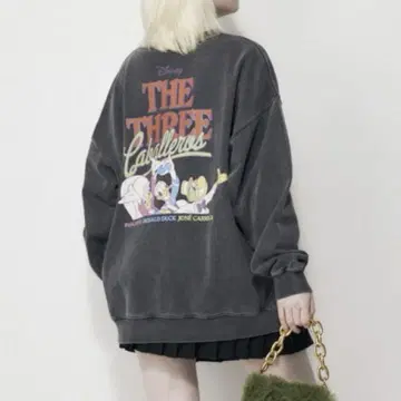 세 명의 기사 moussy 맨투맨