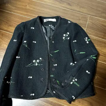 [ ZARA ] 자라 노카라 자켓 꽃무늬 자수 블랙 S 사이즈