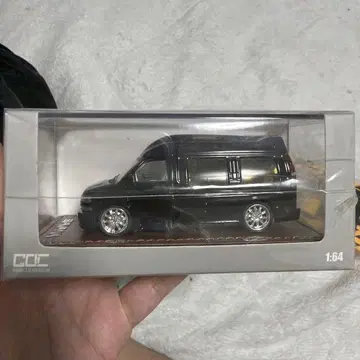 GMC 1:64 스케일 블랙 미니카