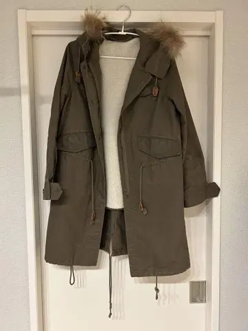 그린 레이블 릴랙싱 카키 모즈 코트