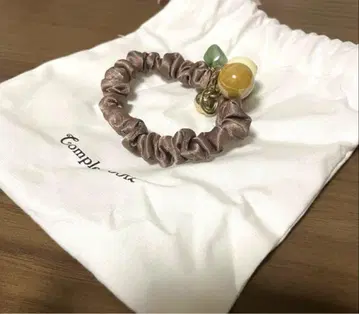 컴플렉스 비즈 스크런치 브라운