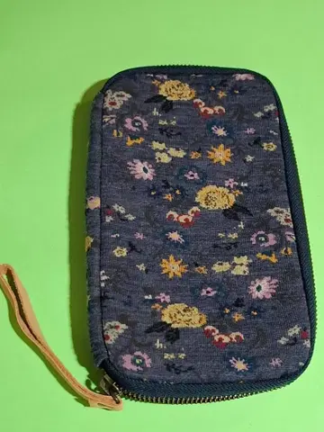 거의 매일: 작은 서랍 파우치 ANTIPAST FLOWER RUG