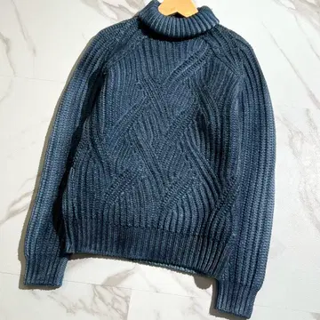 [ 컨디션 최상/L ] MOORER 무레르 터틀넥 스웨터 그라데이션 가공