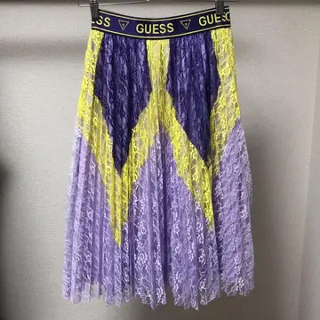 GUESS 게스 바이컬러 레이스 스커트 무릎 기장