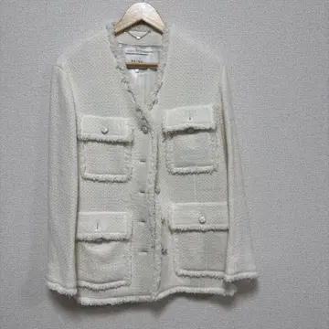 [ 새상품급 ] BEIGE. 프린지 장식 화이트 자켓