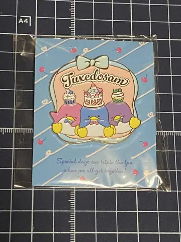 턱시도샘 45주년 기념 핀 배지 산리오 Sanrio+