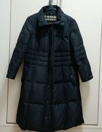 DAKS 블랙 다운 코트 사이즈 38