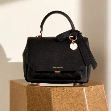 질바이질스튜어트 가방 브랜드 중고거래 플랫폼, 번개장터