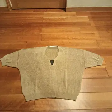 BRUNELLO CUCINELLI 베이지 V넥 반팔 니트