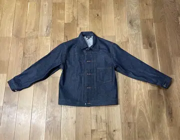 A.P.C. 리지드 데님 자켓
