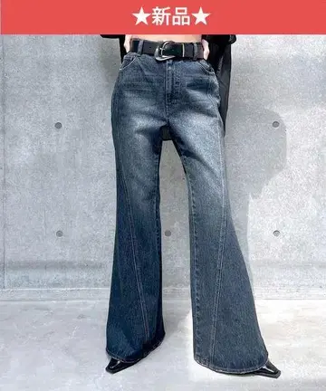 새상품 PAGEBOY 슬림 레그 플레어 데님