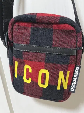 DSQUARED2 체크 무늬 ICON 바디백