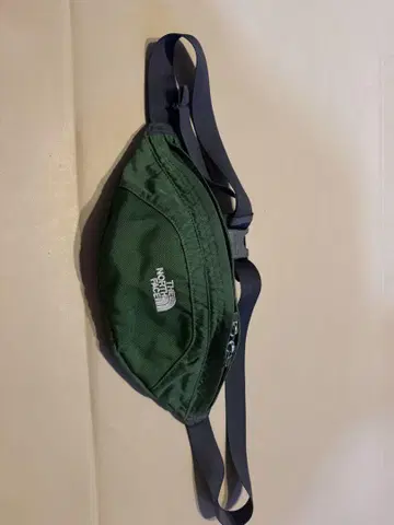 THE NORTH FACE 바디백 그린