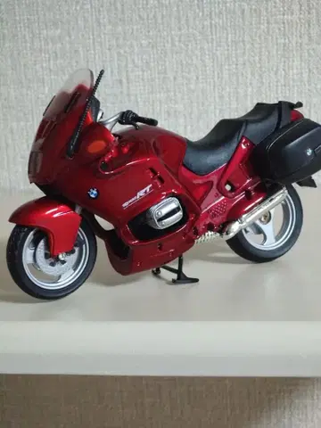 BMW R1100RT 빨간색 바이크 모델