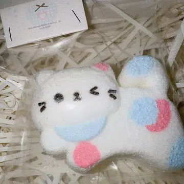 고양이 모양의 부드러운 완구