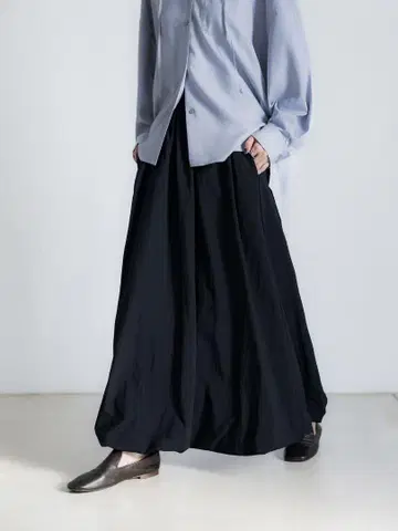 [ crewre ] 나일론 드레이프 맥시 스커트 black