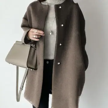 브라운 노카라 코트 울 혼방 경량 엉덩이 아래까지 덮는