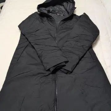 언더아머 블랙 다운 자켓 XL 벤치 코트